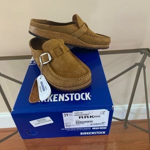 Brand new Women’s Birkenstock size 8 (39)